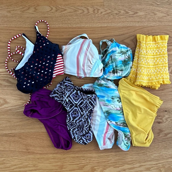 *9* Women's Swim Pieces (4 Tops + 5 Bottoms) - Picture 2 of 12
